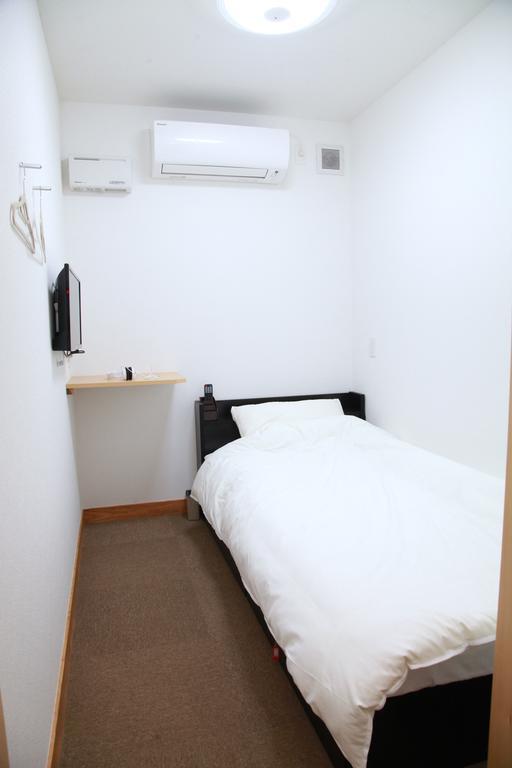 Simple Sleep 個室カプセル Hotel Hitojosi Kültér fotó